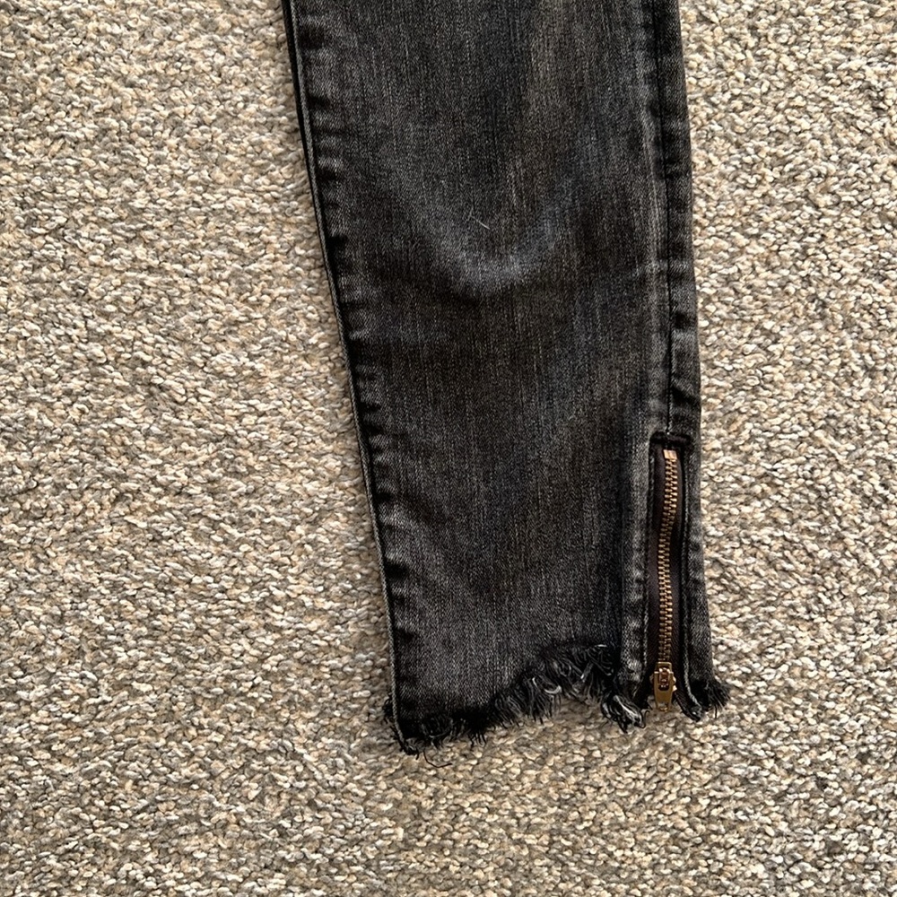 Women’s American Eagle Hi-Rise Black Denim Jeggings. Size 4. - Picture 3 of 10